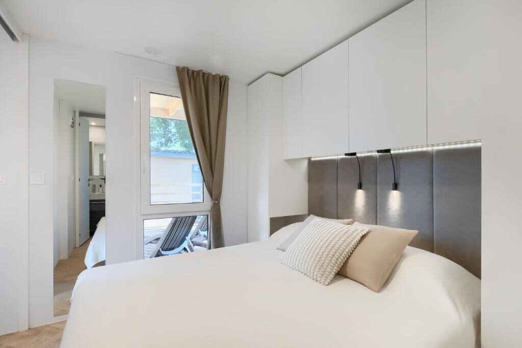Two-Bedroom Mobile Home with Terrace and Partial Sea View